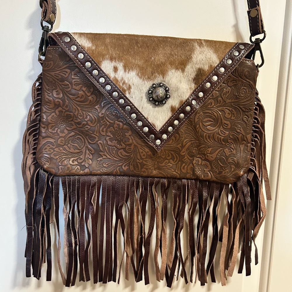 🐮🤠 Myra Bag Brown & Tan Cow print fur Cowgirl leather Crossbody Fringe 🐮🤠 - Picture 2 of 12